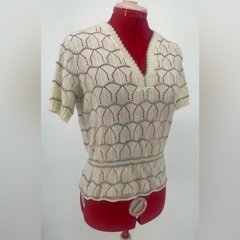 Vintage Cream Knit V-Neck Sweater with Pastel Stripe Accents